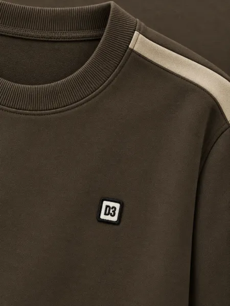 Sillage — Sweat à col rond et détails contrastants aux épaules, Brun foncé, L